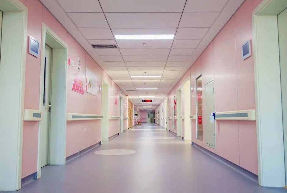 塑膠地板-醫院走廊